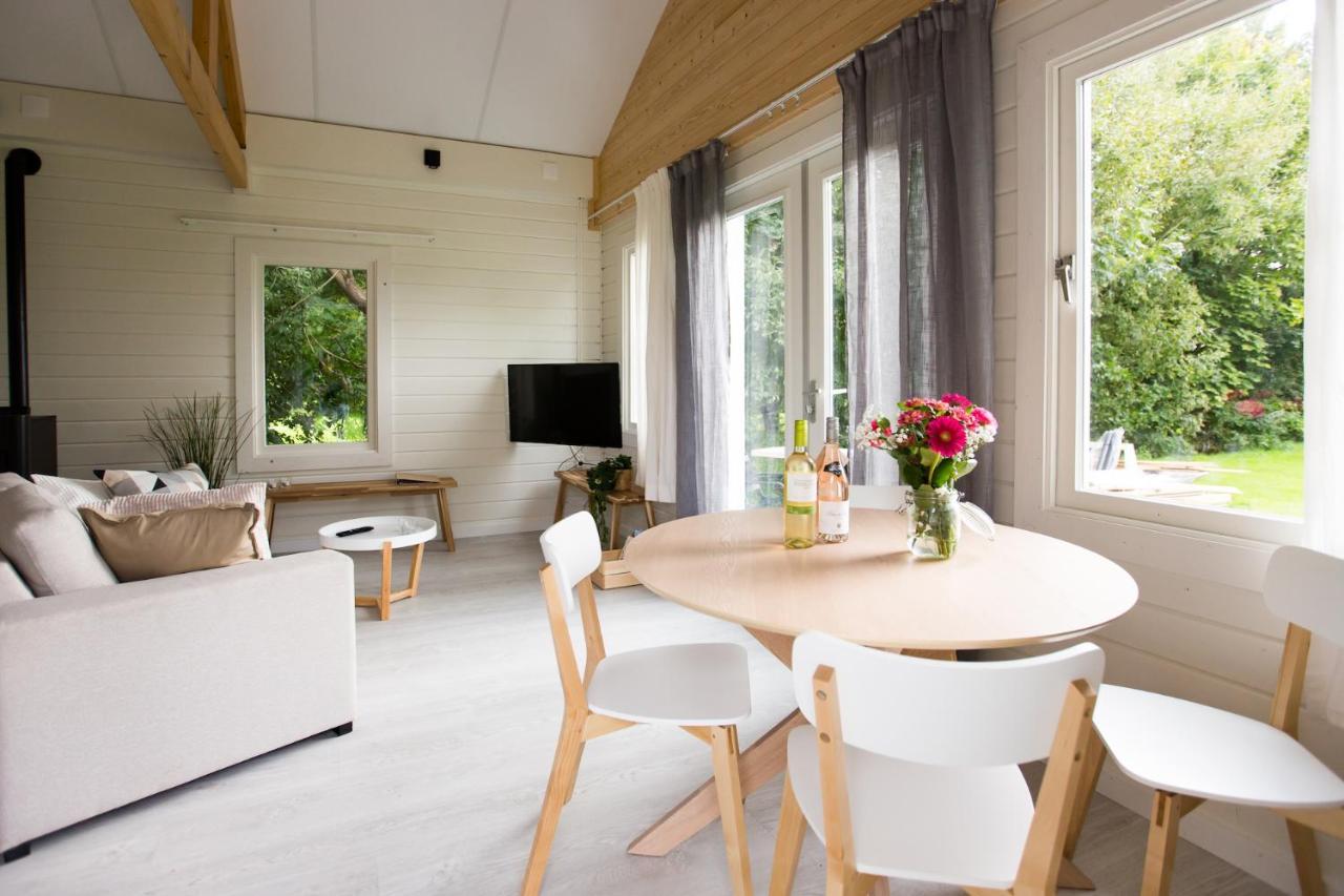 Chalet Met Loft - Vakantiepark De Schreiershoek Dokkum Exteriér fotografie