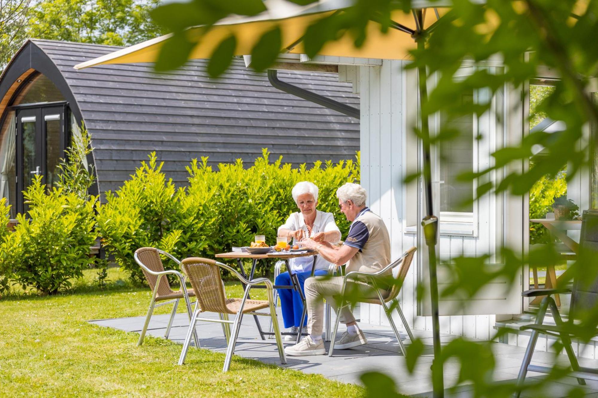 Chalet Met Loft - Vakantiepark De Schreiershoek Dokkum Exteriér fotografie